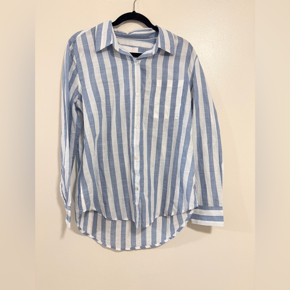 NWT Beachy Resort Women's Striped Collared Button-Up Shirt Size Medium